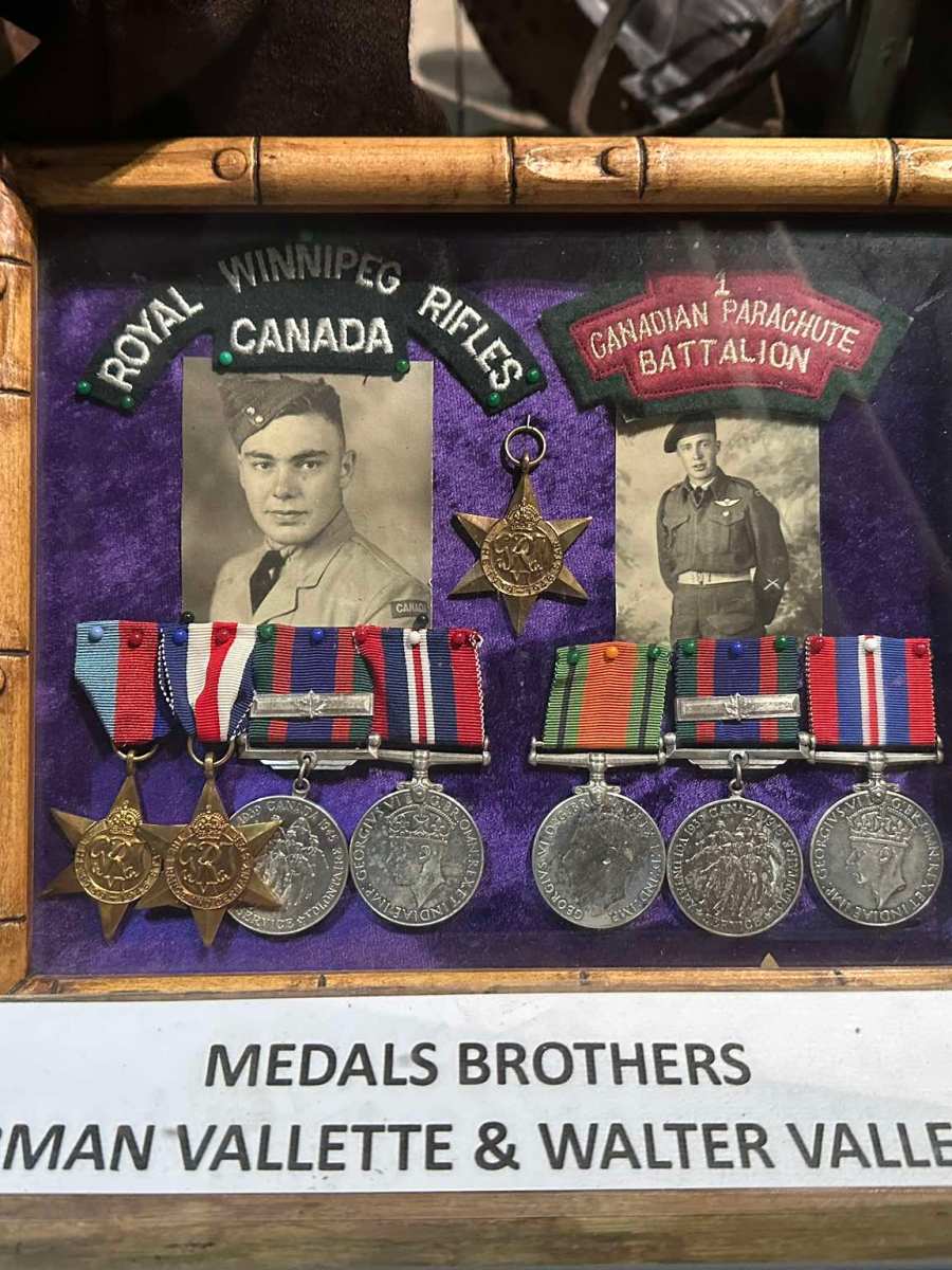 Medailles terug herenigd met de 2 broers Herman & Walter&nbsp;Vallette